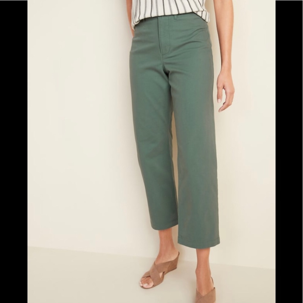 Old Navy Green Cropped Wide Leg Khaki Trousers
